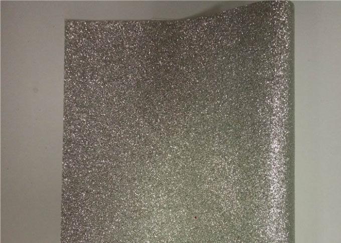 Tela de plata material del brillo de la PU del papel pintado del dormitorio para la decoración del hogar de la sala de estar